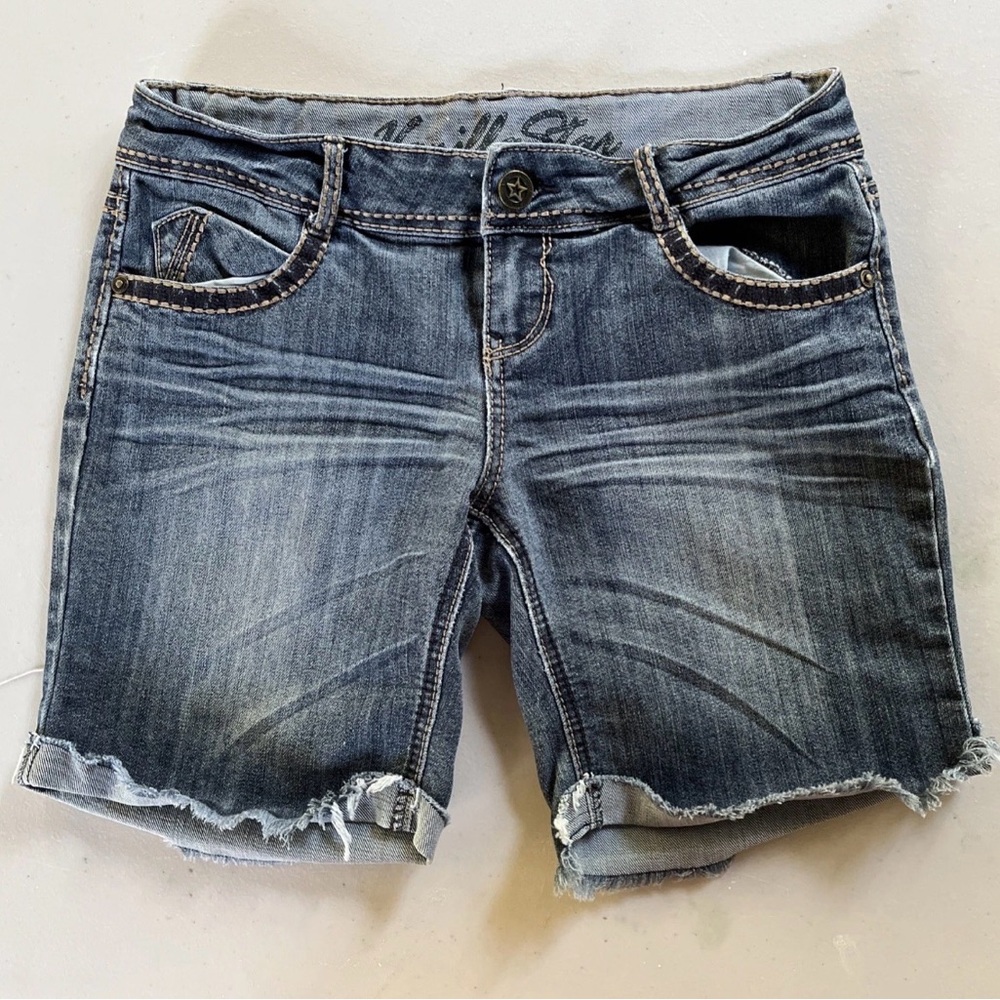 Vanilla Star Girls Denim Shorts Mid Rise Distressed Beltloops Size 10 Jr. EUC
